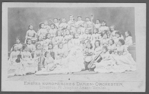 Vorschau Bild von Josefine Weinlich und ihr "Erstes Europäisches Damenorchester"
ca. 1873