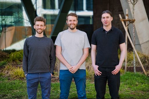  v.l.: Die drei refurbed Founder Kilian Kaminski,
Peter Windischhofer, Jürgen Riedl