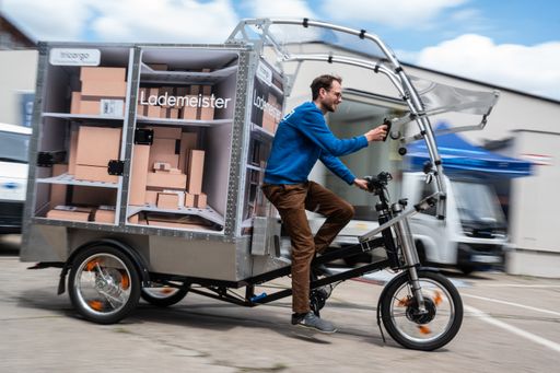 Namhafte Unternehmen aus Deutschland, Österreich und der Schweiz
präsentierten einem fachkundigen Publikum aus dem gesamten
Bundesgebiet und dem angrenzenden Ausland vom elektrischen Lastenrad
bis zur Software für Routenplanung ein breites Spektrum an
innovativen Produkten und Leistungen. / Die Verwendung dieses Bildes
für redaktionelle Zwecke ist unter Beachtung aller mitgeteilten
Nutzungsbedingungen zulässig und dann auch honorarfrei.
Veröffentlichung ausschließlich mit Bildrechte-Hinweis.