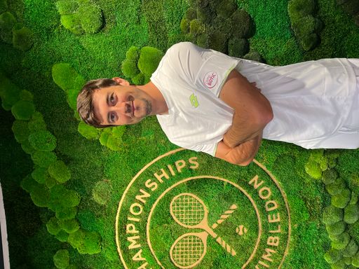 Österreichs Nummer 1 im Tennis, Sebastian Ofner,
vertraut auf OMNi-BiOTiC®