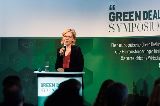 Vorschau Bild von Vortrag von Bundesministerin Leonore Gewessler