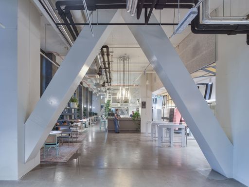 Vorschau Bild von District living, der DC-Tower-3, ist ein
Vorzeigebeispiel für Flächenschonung, Kreislaufwirtschaft und
Nachhaltigkeit – und war Ort der Bilanz-Pressekonferenz der
Vereinigung der Österreichischen Zementindustrie.