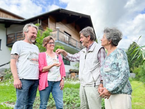 BILD zu OTS | Abseits von Kauf und Miete: Alternative
Weitergabemodelle erfahren derzeit wachsendes Interesse, vor allem
im Bereich Einfamilienhäuser.