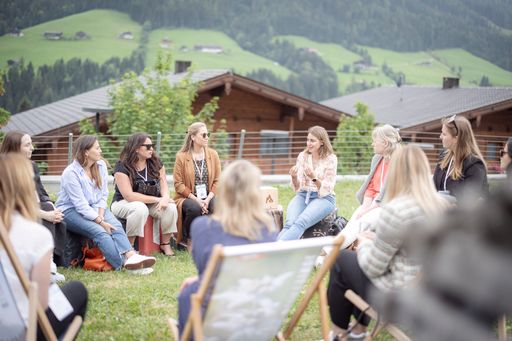  Convention4u 2023 Teilnehmer:innen im
Fachaustausch/Diskussion