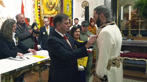 Erhebung in den Ritterstand / Die Verwendung dieses Bildes für
redaktionelle Zwecke ist unter Beachtung aller mitgeteilten
Nutzungsbedingungen zulässig und dann auch honorarfrei.
Veröffentlichung ausschließlich mit Bildrechte-Hinweis.