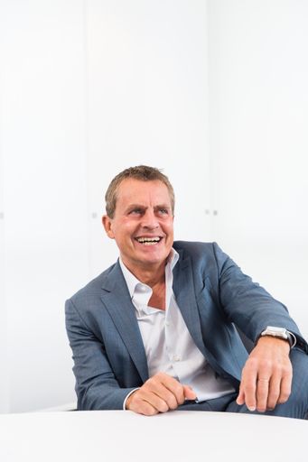  Dr. Claudio Albrecht