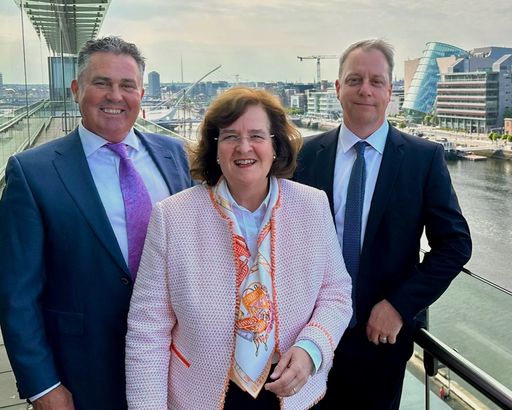 From left to right: David McMahon, CEO EMYDEX; Petra Baader, CEO
BAADER Global SE; James Grennan, CTO EMYDEX. / Die Verwendung dieses
Bildes für redaktionelle Zwecke ist unter Beachtung aller
mitgeteilten Nutzungsbedingungen zulässig und dann auch honorarfrei.
Veröffentlichung ausschließlich mit Bildrechte-Hinweis.