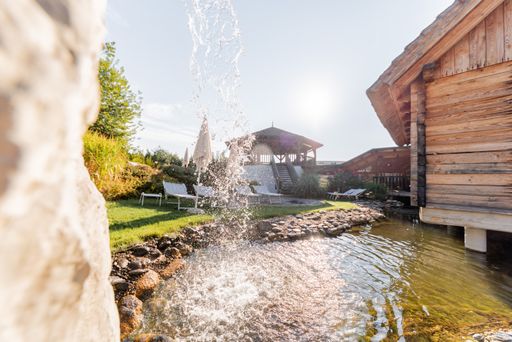 Paradiesisch entspannen im Sauna Garten Eden