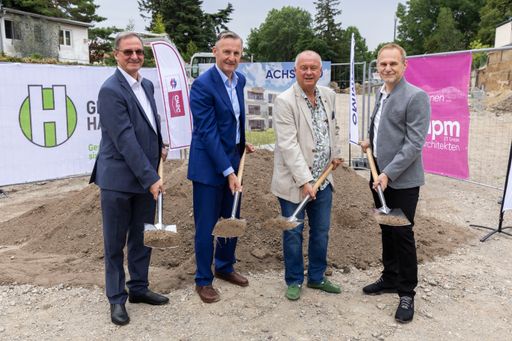 Gruppenfoto Spatenstich Mödling.