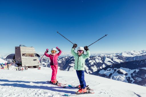 Vorschau Bild von Im Ski Juwel Alpbachtal Wildschönau freut man sich
über die Auszeichnung als Testsieger in der Kategorie “Familien &
Kinder”.