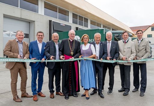  Feierliche Eröffnung der Neubauten bei WINZER
KREMS.
