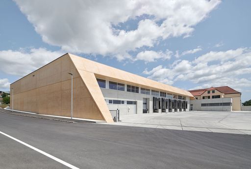 Vorschau Bild von Fertigstellung der Neubauten bei WINZER KREMS –
Kellerei, Abfüllanlage und Logistikhalle im modernen und
ökologischen Design.