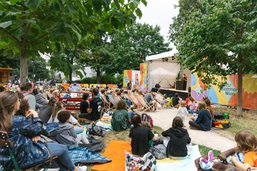Contemporary Clown Collective auf der Kultursommer-Bühne im
Reithofferpark