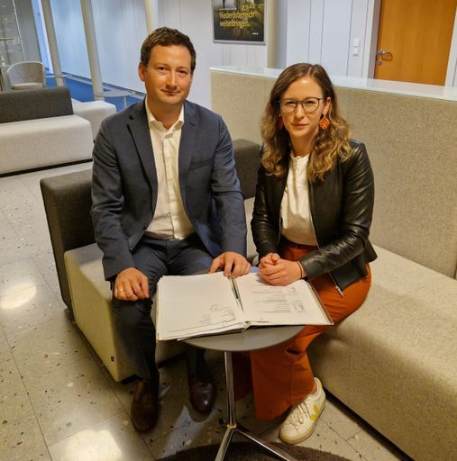 StS Claudia Plakolm und NÖ Bauernbunddirektor Paul
Nemecek lehnen Eigentumssteuern entschieden ab.