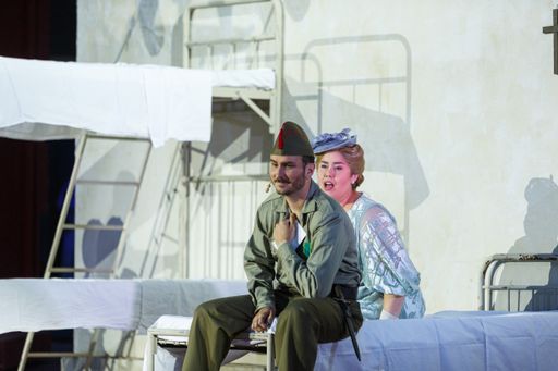 Vorschau Bild von Brian Michael Moore (Don José), Vanessa Vasquez
(Micaëla) (c) Jerzy Bin