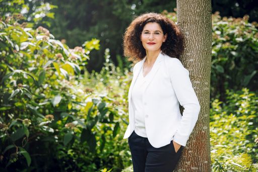 Vorschau Bild von Tina Müller, Weleda CEO ab 1. Oktober 2023 / Die Verwendung
dieses Bildes für redaktionelle Zwecke ist unter Beachtung aller
mitgeteilten Nutzungsbedingungen zulässig und dann auch honorarfrei.
Veröffentlichung ausschließlich mit Bildrechte-Hinweis.