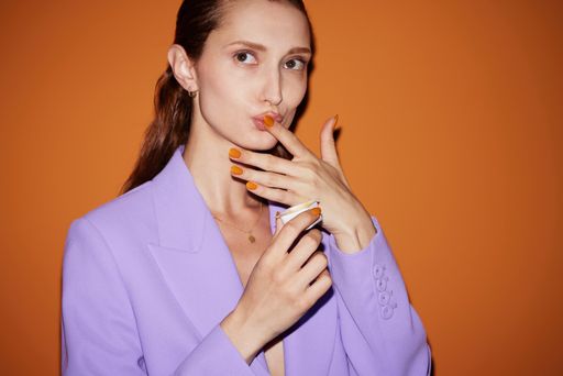  Mit der exklusiven Limited Edition „MyTaste –
MyManicure“ präsentiert McDonald’s Österreich ab 29. August 2023
fünf streng limitierte Nagellacke in den Farben der beliebtesten
McDonald’s Saucen. Die Dauer des aktiven Nutzungsrechts des
Bildmaterials beträgt drei Monate. Das passive Nutzungsrecht erlaubt
jedoch eine über diesen Zeitraum hinausgehende Veröffentlichung,
sofern die Bilder im aktiven Nutzungszeitraum im Internet
erstveröffentlicht wurden.