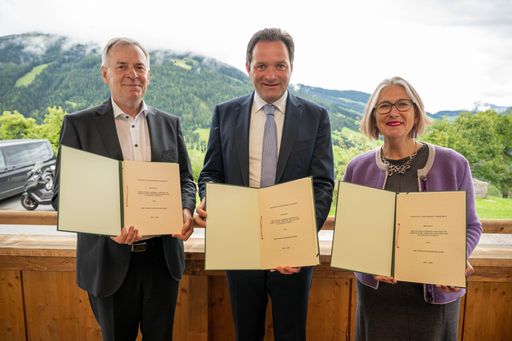 Unterzeichnung am Rande des Europäischen Forum Alpbach 2023