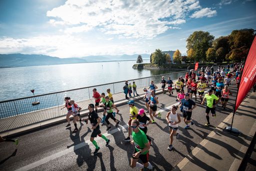 Über die Lindauer Seebrücke geht es aufs Festland, immer am Ufer
des Bodensees entlang - von Deutschland über Österreich in die
Schweiz, dabei ein Stück am Rhein entlang und wieder zurück nach
Österreich, wo im Bregenzer Sportstadion der Zieleinlauf
stattfindet. / Die Verwendung dieses Bildes für redaktionelle Zwecke
ist unter Beachtung aller mitgeteilten Nutzungsbedingungen zulässig
und dann auch honorarfrei. Veröffentlichung ausschließlich mit
Bildrechte-Hinweis.
