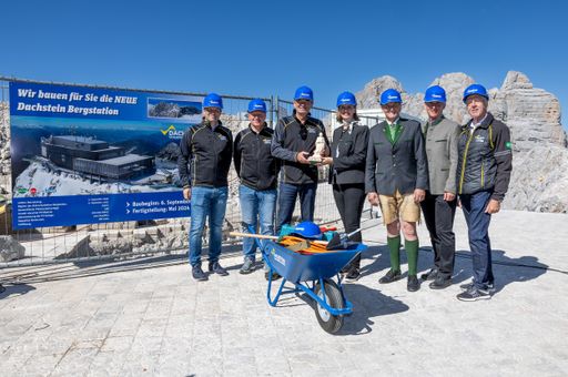 Vorschau Bild von Am 6. September wurde die Baustelle der Bergstation
der Dachstein Gletscherbahn offiziell eröffnet.