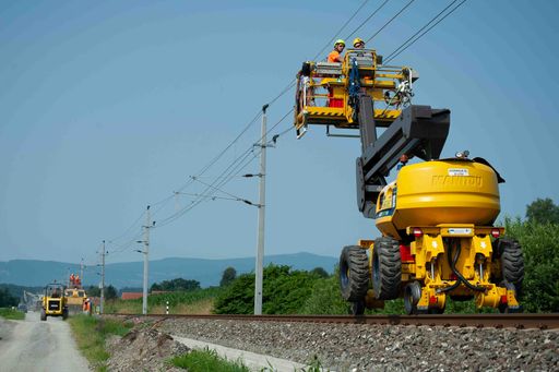 Vorschau Bild von Fertigstellung der Oberleitungsanlagen zwischen
Wettmannstätten und St. Martin-Bergla der GKB