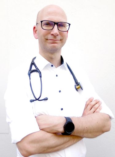 Vorschau Bild von Dr. Peter Haubenberger, Ärztlicher Leiter der Ärztefunkdienst
Dienstleistungs GmbH