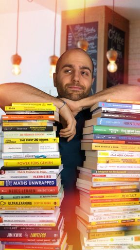 Vorschau Bild von Foto von Niels Cimpa auf mehreren Büchern.