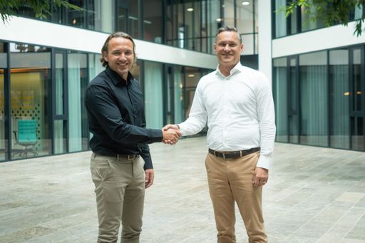 Michael Zitz, Co-CEO All for One Group SE und
Martin Katzer, Geschäftsführer All for One Austria GmbH / Weiterer
Text über ots und www.presseportal.de/nr/150281 / Die Verwendung
dieses Bildes für redaktionelle Zwecke ist unter Beachtung aller
mitgeteilten Nutzungsbedingungen zulässig und dann auch honorarfrei.
Veröffentlichung ausschließlich mit Bildrechte-Hinweis.