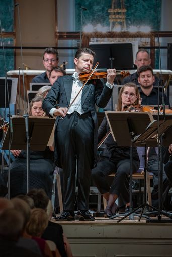 Vorschau Bild von Eröffnungskonzert HERBSTGOLD-Festival 2023 mit Intendanten Julian
Rachlin