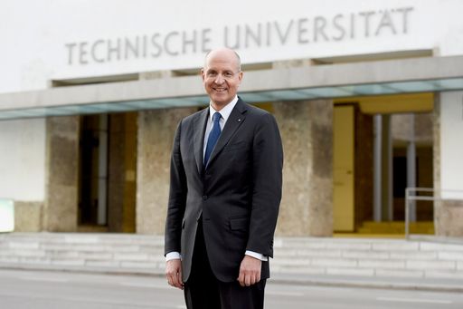  Prof Dr Klemens Joos / Copyright Image: Michael Tinnefeld /
Editorial use of this picture is free of charge. / Die Verwendung
dieses Bildes für redaktionelle Zwecke ist unter Beachtung aller
mitgeteilten Nutzungsbedingungen zulässig und dann auch honorarfrei.
Veröffentlichung ausschließlich mit Bildrechte-Hinweis.