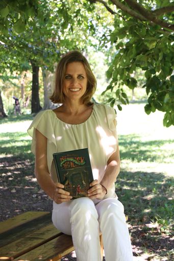 Vorschau Bild von Bettina Kleinszig und ihr neues Kinderbuch „Die
sagenhaften Abenteuer des Bastian Zekoff“