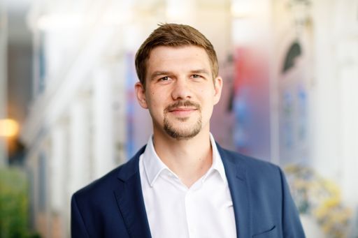 Vorschau Bild von Marco Riederer, neuer alter Präsident des Travel
Industry Club Tourismus