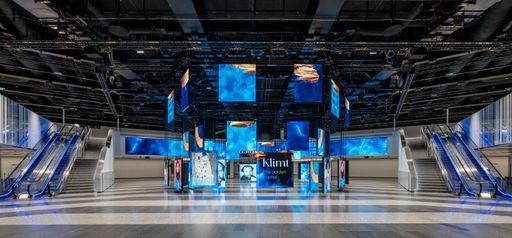 Panoramabild der polySTAGE als Kunstausstellung