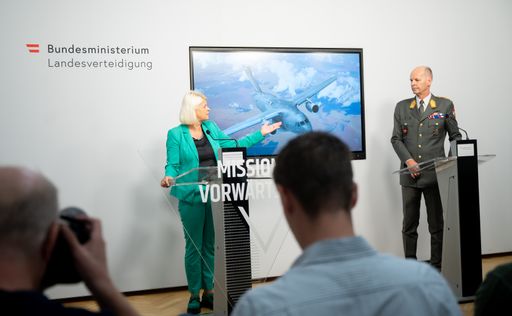 Pressekonferenz anlässlich aktuellen Beschaffungen der
Landesverteidigung mit Verteidigungsministerin Klaudia Tanner und
Generalmajor Harald Vodosek am 20 09 2023