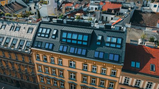  Das Gründerzeithaus „The Heritage“ von 3SI
Immogroup wurde im Dachgeschoß mit FAKRO Dachfenstern ausgestattet.