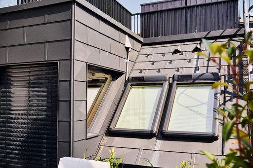 Vorschau Bild von Das Gründerzeithaus „The Heritage“ von 3SI
Immogroup wurde im Dachgeschoß mit FAKRO Dachfenstern ausgestattet.