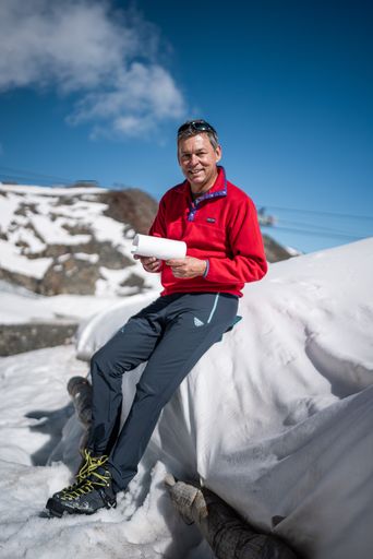 Vorschau Bild von Die aus LENZING™ Fasern gefertigten Vliese bieten
die nachhaltige Lösung für Gletscherschutz.