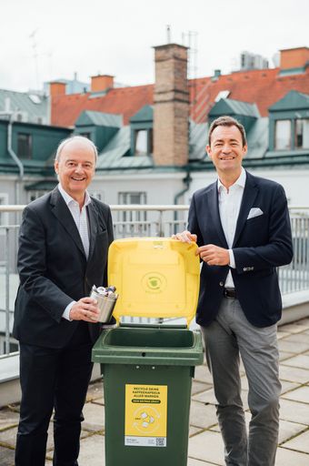 Johann Brunner, Geschäftsführer des
Österreichischen Kaffee- und Tee-Verbandes, und Harald Hauke, ARA
Vorstandssprecher