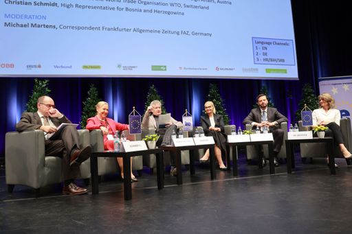 IRE Institut der Regionen Europas.19 Salzburg
Europe Summit.Kongresshaus Salzburg..Foto: Franz Neumayr 24.9.2023