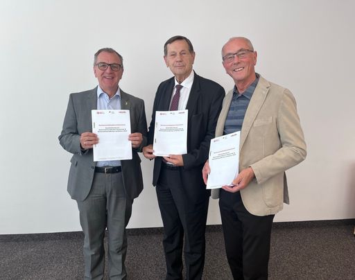  Anlässlich des Internationalen Tages der älteren
Generation am 1. Oktober startet die gemeinsame Informationskampagne
mit Sozialberatungs-Sprechstunden direkt in der Gemeinde