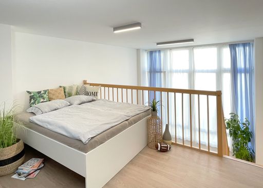 Vorschau Bild von STUWO Strozzigasse Galerie-Apartment Bett