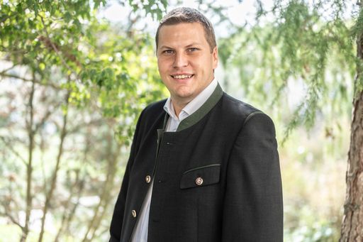  Franz Xaver Broidl wurde am 28.09.2023 bei der
Maschinenring Bundestagung in Alpbach/Tirol zum neuen Maschinenring
Bundesobmann gewählt