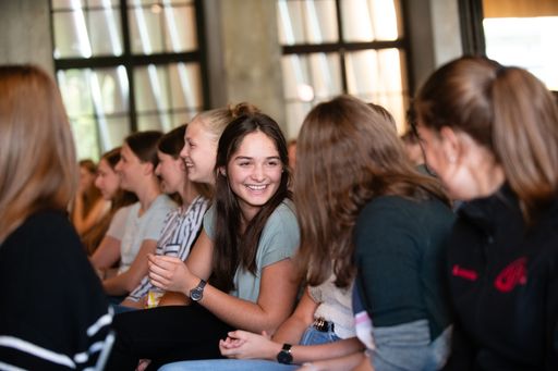 Vorschau Bild von Hunderte Schülerinnen und Schüler brachten sich
aktiv bei den "Konsumdialogen" zu Lebensmitteln ein