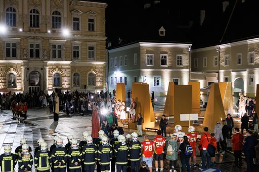 Vorschau Bild von Ein Bad für Florian - Gesamtansicht Festzug