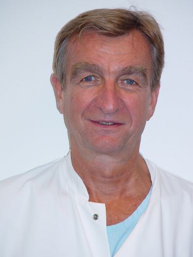 Dr. Patrick Perier, Präsident der European
Association for Cardio-Thoracic Surgery (EACTS) und Oberarzt im Team
Kardiochirurgie beim RHÖN-Klinikum Campus Bad Neustadt