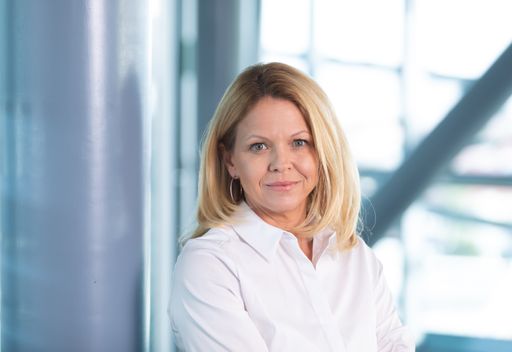  Nora Lawender, Neuer VP Finance T-Systems Austria