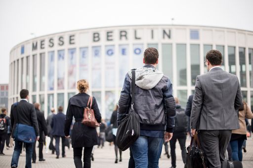 Vom 10. bis 12. Oktober verwandeln sich die Messehallen der
Hauptstadt zum Treffpunkt für die Anwenderbranchen von
Geoinformationen. / Die Verwendung dieses Bildes für redaktionelle
Zwecke ist unter Beachtung aller mitgeteilten Nutzungsbedingungen
zulässig und dann auch honorarfrei. Veröffentlichung ausschließlich
mit Bildrechte-Hinweis.
