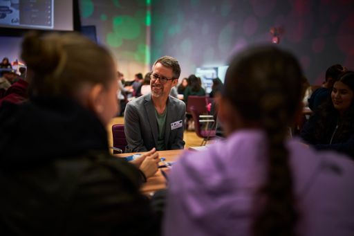 Vorschau Bild von Ausschnitt von einem der 12 Thementische zu Europa
und Nachhaltigkeit bei der Veranstaltung "Europa auf der Spur -
Gemeinsam für eine grüne Zukunft"