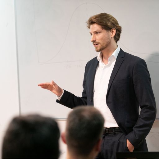 Vorschau Bild von Unternehmer und Investor Maximilian Zumtobel