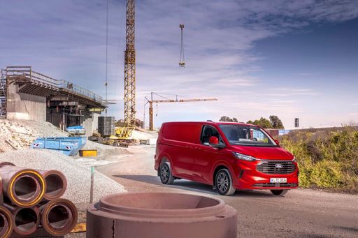 Ford Transit Custom front / Die Verwendung dieses Bildes für
redaktionelle Zwecke ist unter Beachtung aller mitgeteilten
Nutzungsbedingungen zulässig und dann auch honorarfrei.
Veröffentlichung ausschließlich mit Bildrechte-Hinweis.